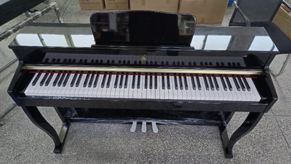 Electronic Piano - Image 2